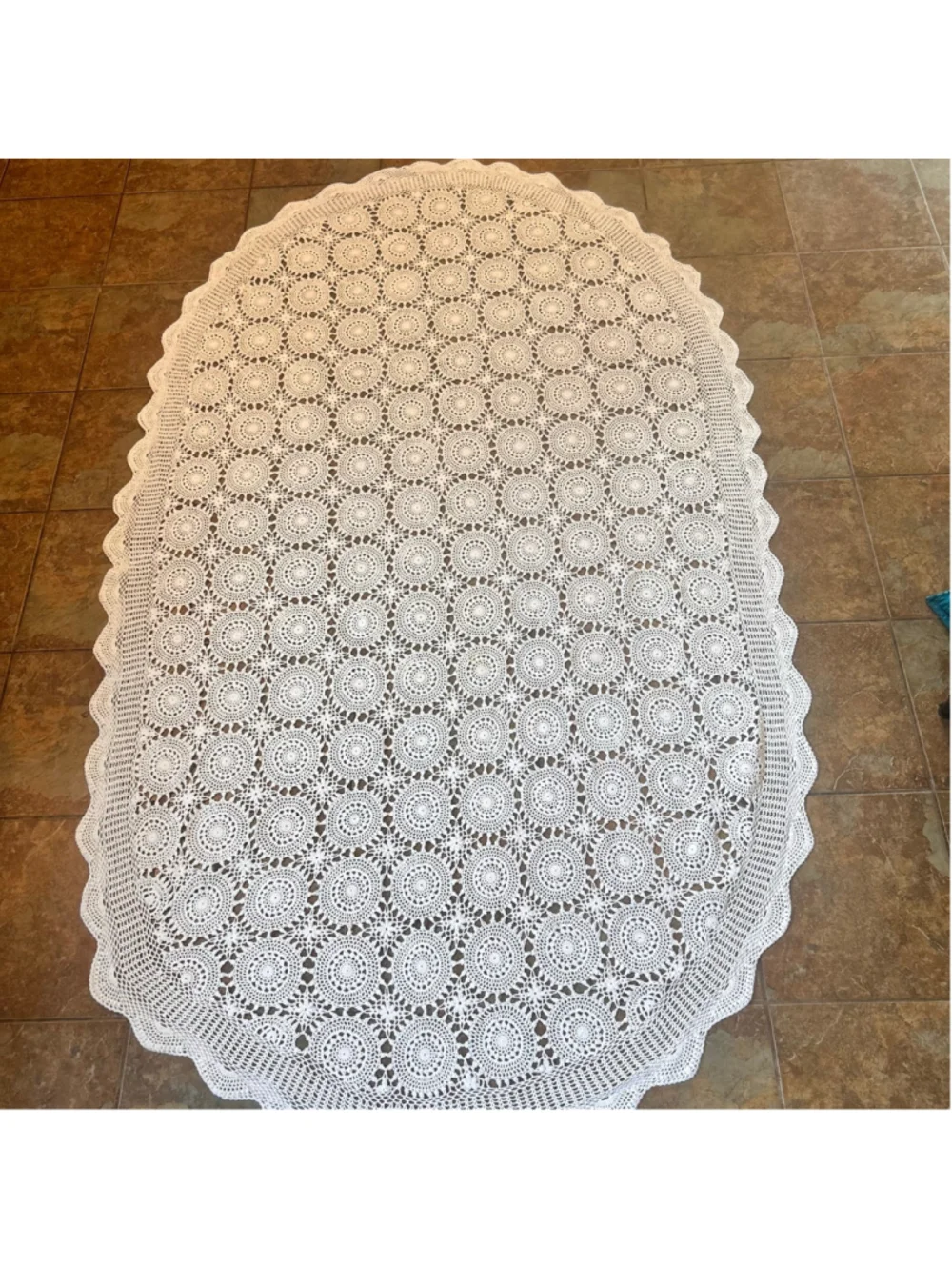 VTG Crocheted Oval Tablecloth Scalloped Edge Farmhouse French Country White